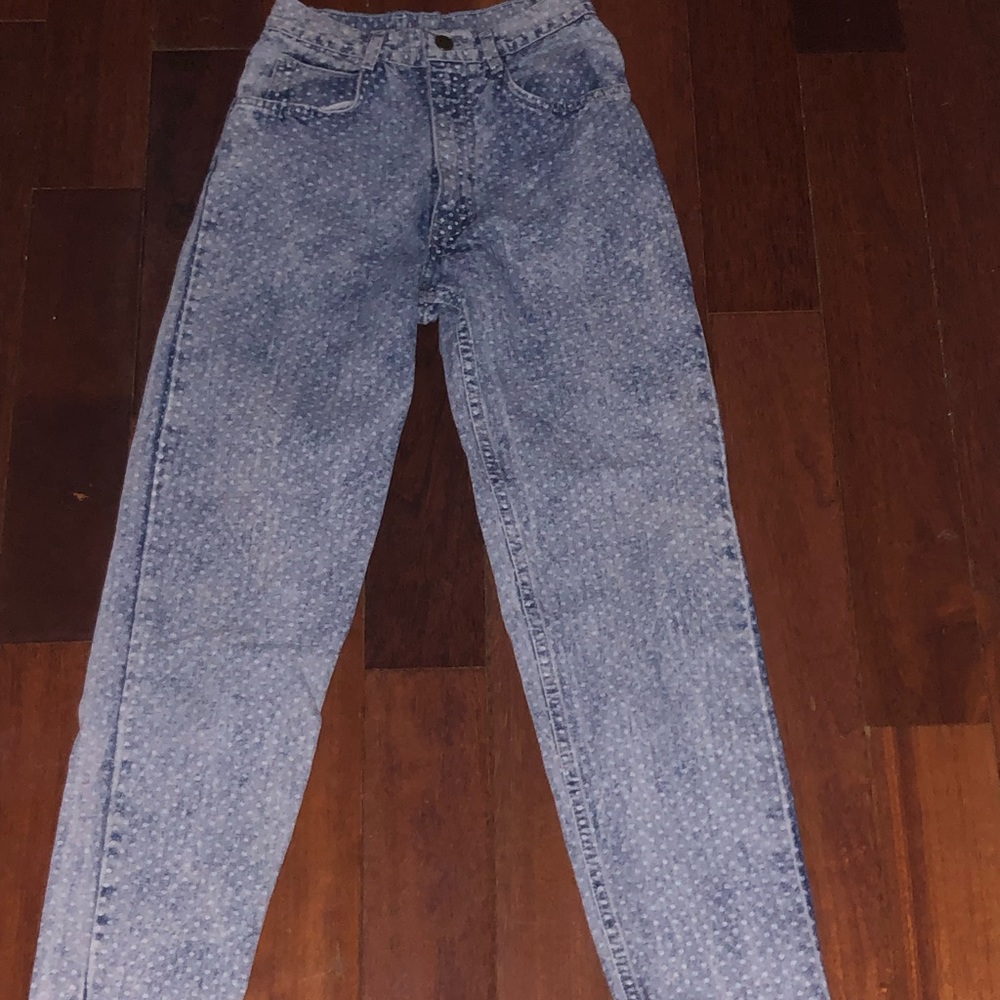 Mid rise light wash white polkadot mom jeans